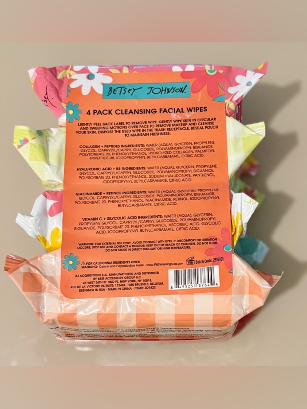 Betsey Johnson Orange Floral 4-Pack Cleansing Facial Wipes - Picture 2 of 3